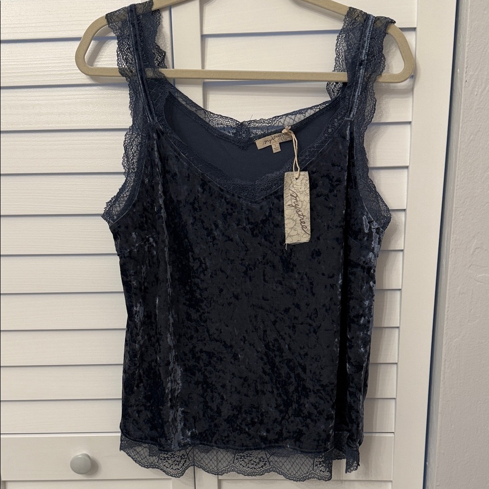 NWT Mystree Navy Velvet Lace Camisole blue